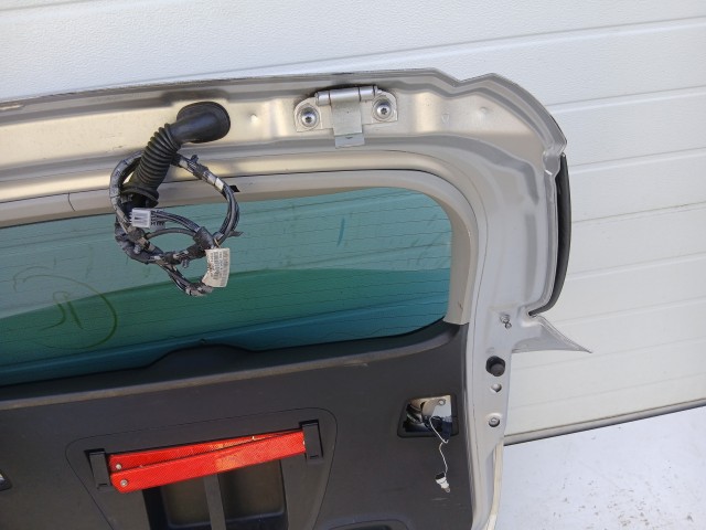 14461 Opel Astra J kombi Csomagtérajtó Ezüst Z176