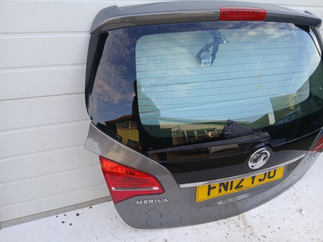 14462 Opel Meriva B 2010-2017 Csomagtérajtó Használt Barna Z40w