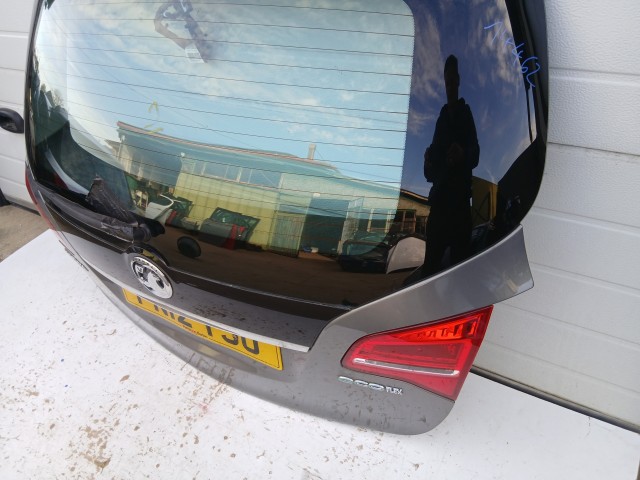 14462 Opel Meriva B 2010-2017 Csomagtérajtó Használt Barna Z40w