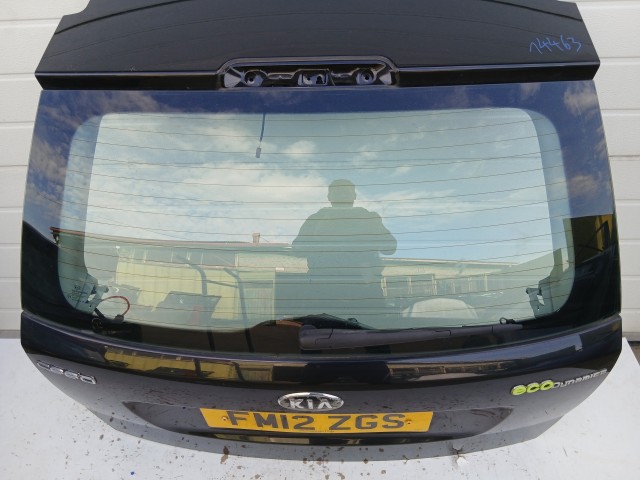 14463 Kia Ceed I. kombi 2007-2012 Csomagtérajtó Használt  Fekete
