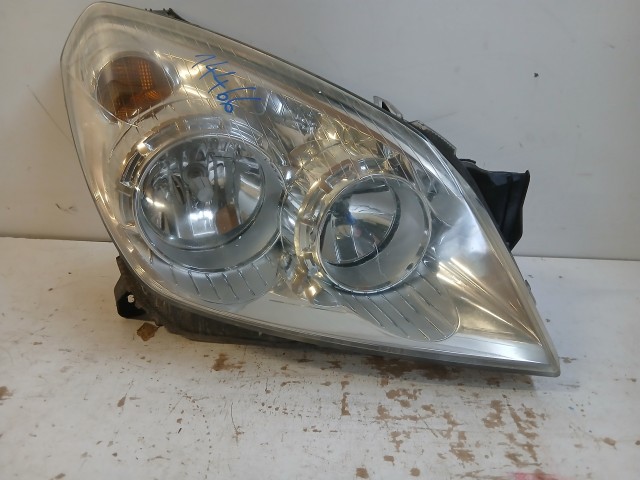14466 Opel Astra H 2004-2010 Jobb első Lámpa Fényszóró a képen látható sérüléssel