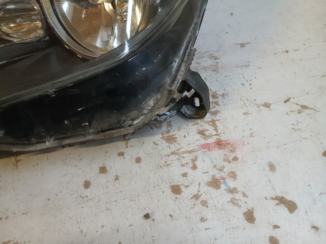 14448 Opel Astra H 2004-2010 Bal első Lámpa Fényszóró  a képen látható sérüléssel