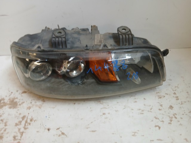 14488 Fiat Punto II. 1999-2003 1999-2003 Lámpa , Fényszóró Használt Jobb első