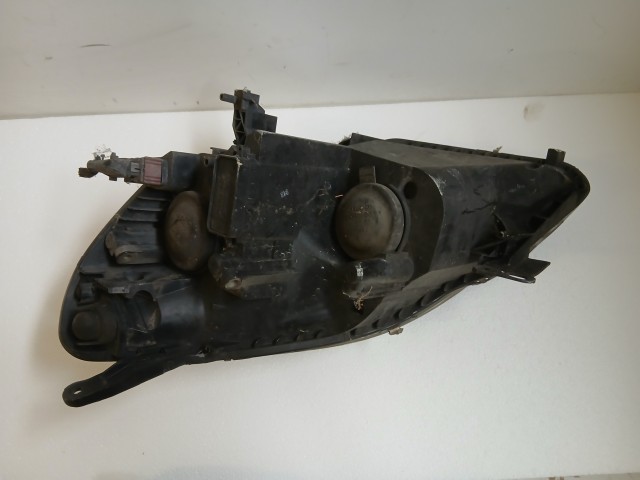 14490 Opel Zafira B 2005-2014 2005-2014 Lámpa , Fényszóró Használt Jobb első