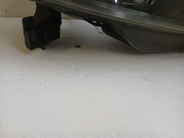 14490 Opel Zafira B 2005-2014 2005-2014 Lámpa , Fényszóró Használt Jobb első