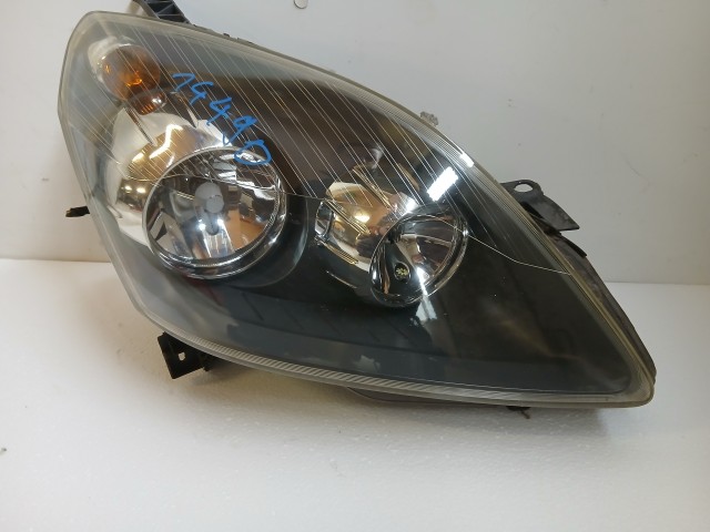 14490 Opel Zafira B 2005-2014 2005-2014 Lámpa , Fényszóró Használt Jobb első