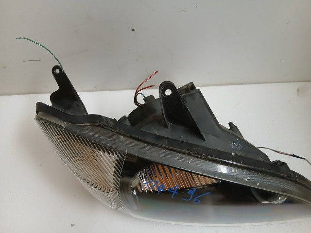 14496 Daihatsu Yrv 2000-2005 Jobb első Lámpa Fényszóró