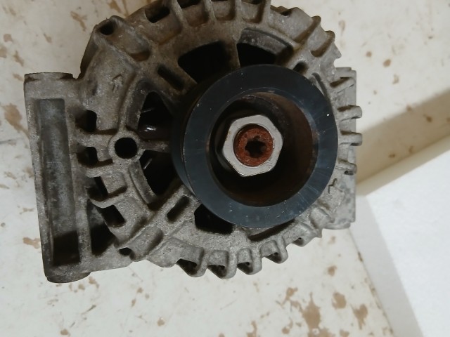 Opel Astra J B16dtl Generátor