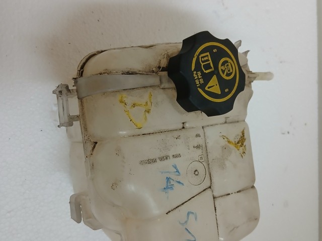 Opel Astra J 2009-2015 Kiegyenlítő tartály Használt  2015 