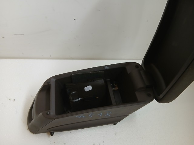 Opel Meriva B 2010-2017 Könyöklő Használt bőr Barna 