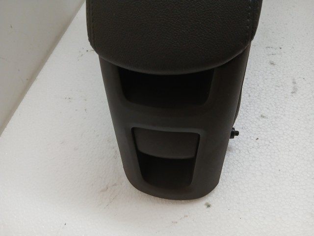 Opel Meriva B 2010-2017 Könyöklő Használt bőr Barna 