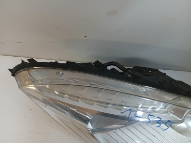 14535 Citroen C4 picasso Jobb első Lámpa Fényszóró a képen látható sérüléssel