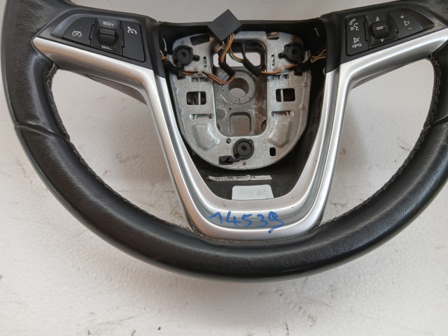 Opel Astra J 2009-2015 Kormánykerék Használt Fekete multikormányos bőr  