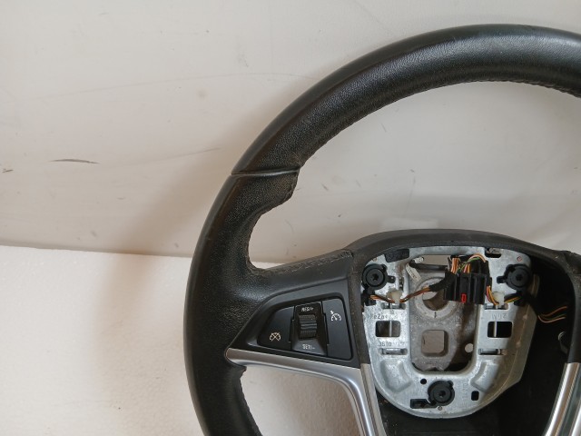 Opel Astra J 2009-2015 Kormánykerék Használt Fekete bőr  
