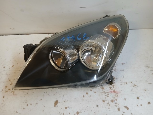 14448 Opel Astra H 2004-2010 Bal első Lámpa Fényszóró  a képen látható sérüléssel