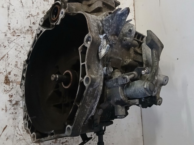 Opel Astra J 1.7 cdti m32 Váltó A17dtr motorkód 6 sebességes 