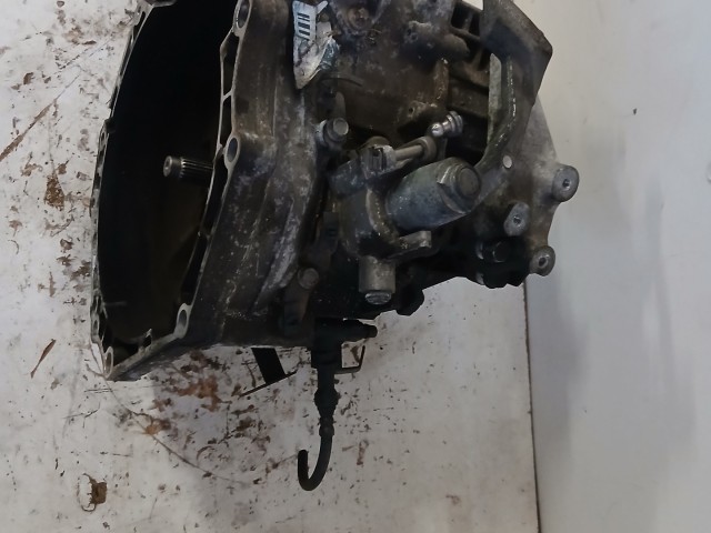 Opel Astra J 1.7 cdti m32 Váltó A17dtr motorkód 6 sebességes 