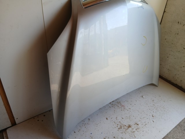 14575 Opel Antara 2006-2015 Motorháztető Használt Ezüst Z176 