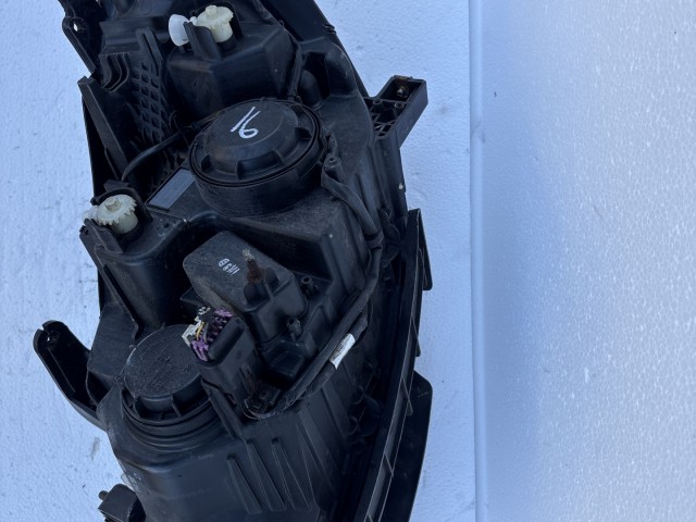 14733 Opel Mokka 2012-2019 Jobb első Lámpa Fényszóró Angol