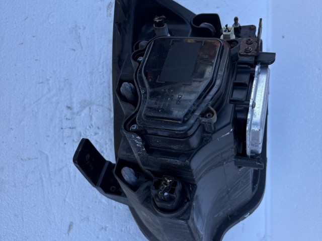 14735 Opel Antara 2006-2015 Jobb első Lámpa Fényszóró Xenon Angol