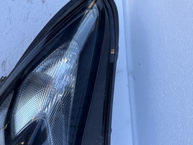 14742 Opel Corsa E Jobb első Lámpa Fényszóró Angol