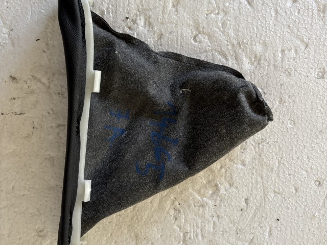 Opel Astra J 2009-2015 Kézifék szoknya Használt