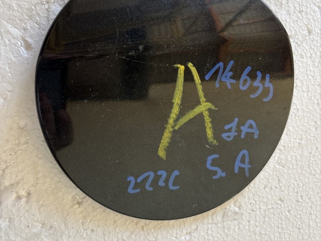 Opel Astra J 2009-2015 Tankajtó Z22C fekete 5 ajtós