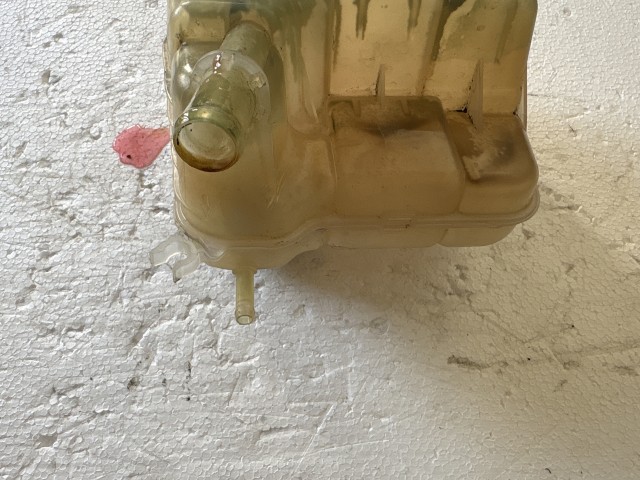 Opel Astra J 2009-2015 Kiegyenlítő tartály Használt   