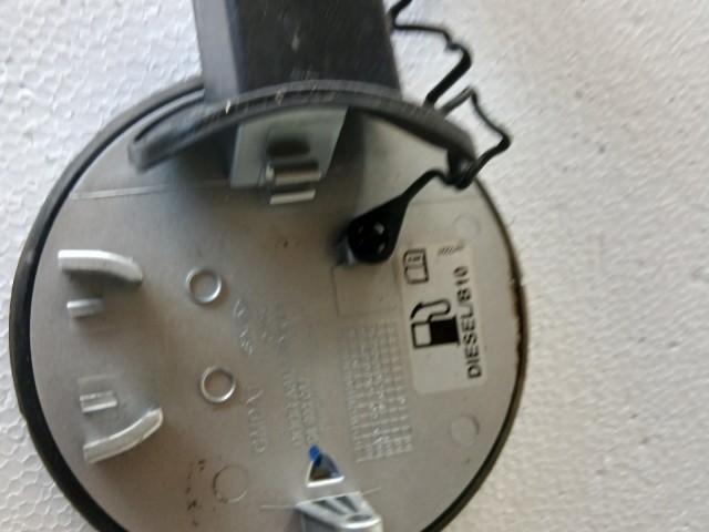 Opel Antara 2006-2015 Tankajtó Z176 ezüst 