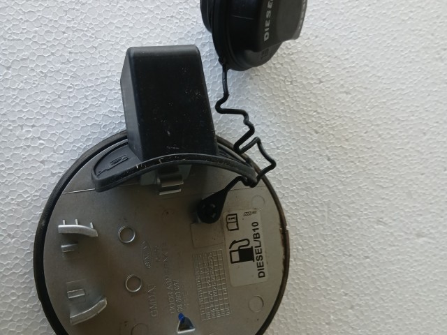 Opel Antara 2006-2015 Tankajtó Z176 ezüst 