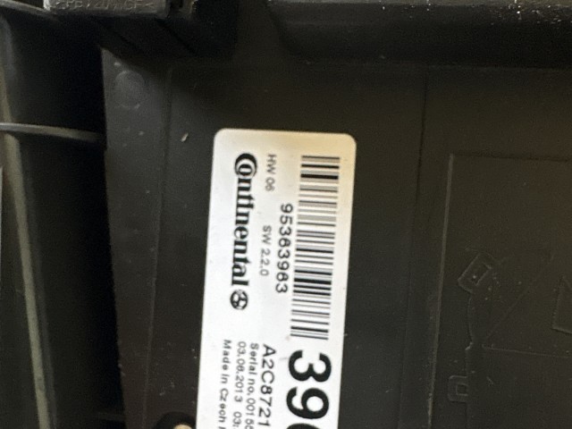 Opel Mokka 2012-2019 Közép konzol Használt