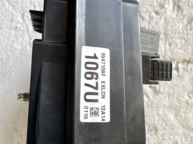 Opel Antara 2006-2015 Motortéri biztosítéktábla Használt