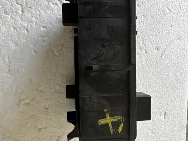 Opel Corsa E 2014- 2014-2019 Motortéri biztosítéktábla Használt