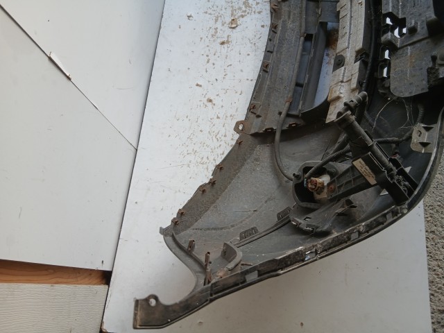 14688 Opel Antara Facelift első Lökhárító Fekete Z22c