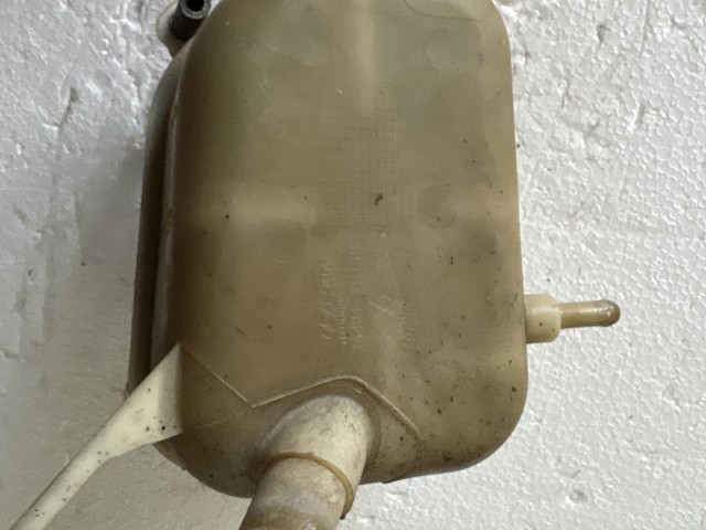 Kia Ceed I.  Kiegyenlítő tartály