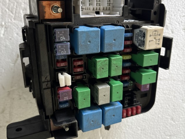 Kia Ceed I. diesel Motortéri biztosítéktábla