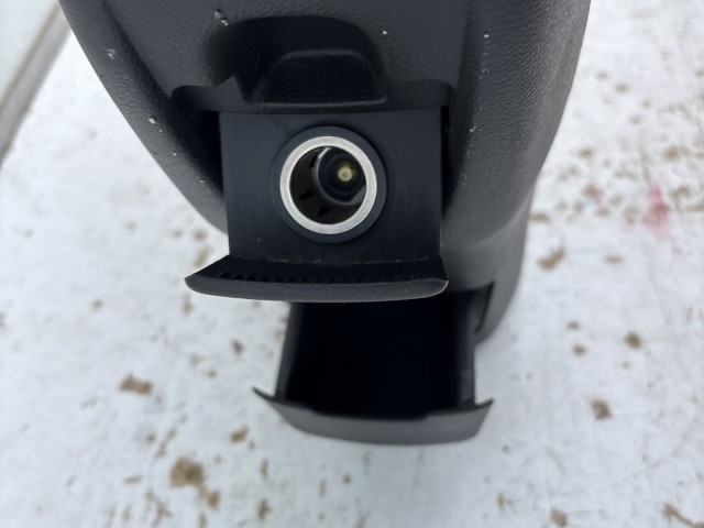 Opel Astra K 2015-2021 Könyöklő Használt bőr Fekete  