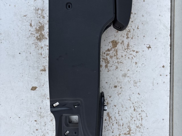 Opel Astra K 2015-2021 Könyöklő Használt bőr Fekete  