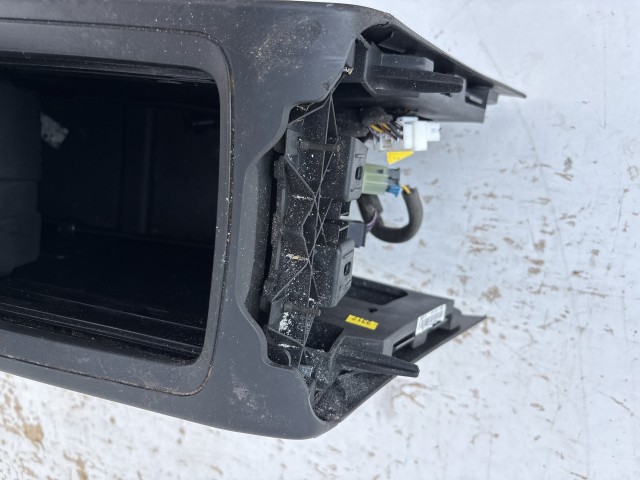 Opel Antara 2006-2015 Könyöklő Használt bőr Fekete 