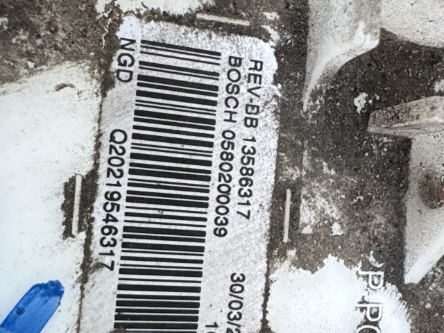 Opel Astra J 1.6 Benzin Üzemanyag szivattyú