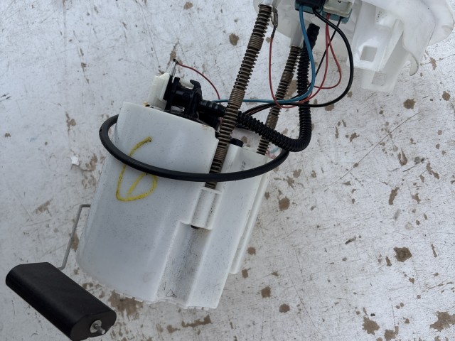 Opel Astra J 1.6 Benzin Üzemanyag szivattyú