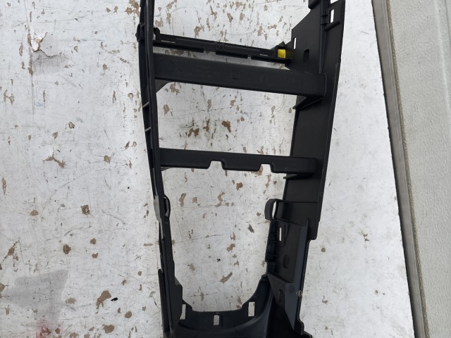 Opel Corsa E középbox Fekete