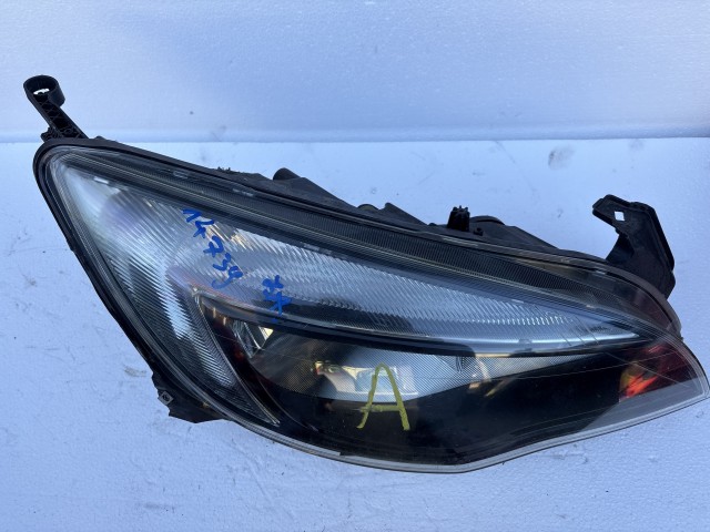 14739 Opel Astra J 2009-2015 Jobb első Lámpa Fényszóró Használt Angol