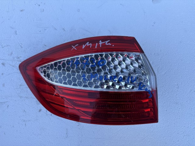 14730 Ford Mondeo IV. kombi 2007-2014 Bal hátsó Lámpa