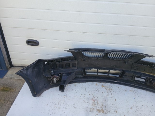 14620 BMW 5 E60 2003-2010 első Lökhárító Fekete