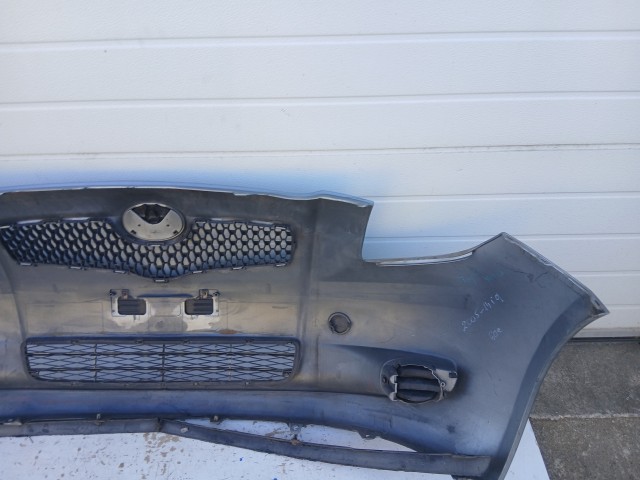 14643 Toyota Yaris II. 2005-2011 első Lökhárító Ezüst