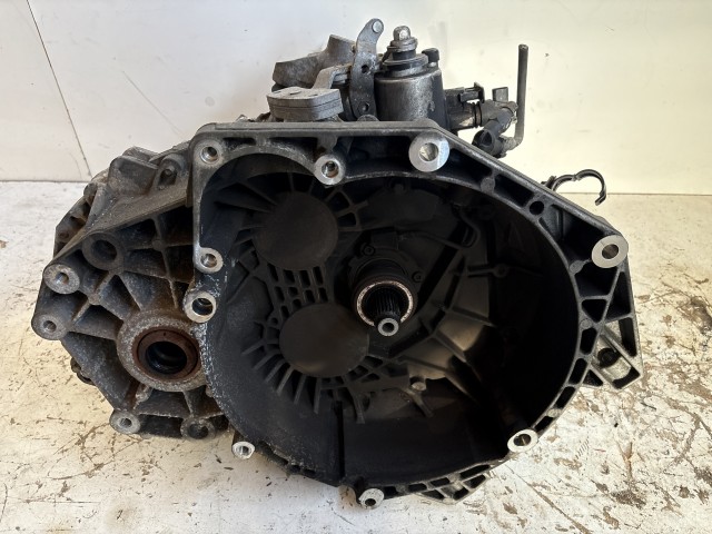 Opel Astra J 2009-2015 2.0 Cdti Váltó f40 gm 55564375