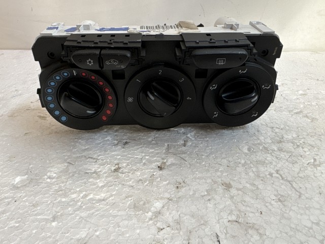 Opel Corsa E 2014- 2014-2019 Fűtéskapcsoló Használt