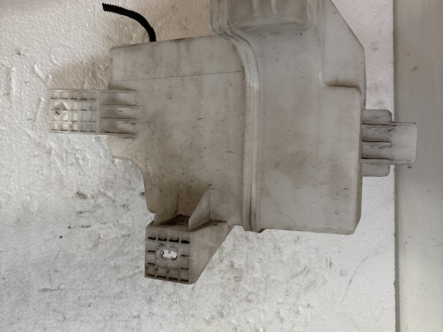 Opel Corsa E 2014-2019 Ablakmosó tartály Használt 