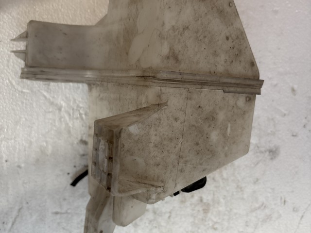 Opel Corsa E 2014-2019 Ablakmosó tartály Használt 